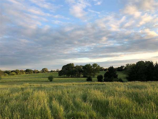 70.2 Acres of Land for Sale in Como, Texas
