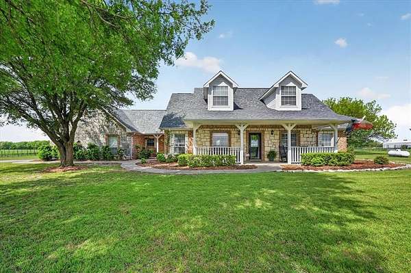 9 Acres of Land with Home for Sale in Anna, Texas