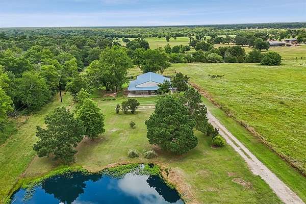 6 Acres of Residential Land with Home for Sale in Kaufman, Texas