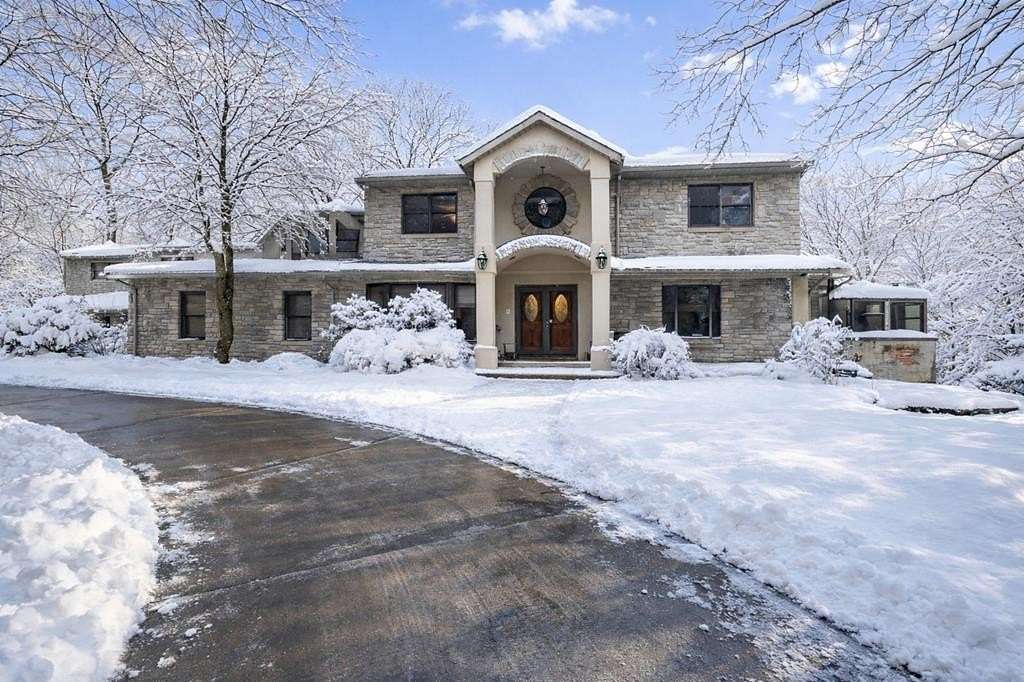 8.1 Acres of Residential Land with Home for Sale in Mansfield, Ohio