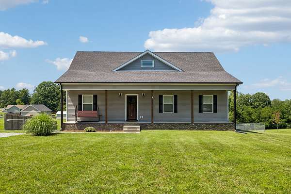 1.56 Acres of Land with Home for Sale in Charlotte, Tennessee