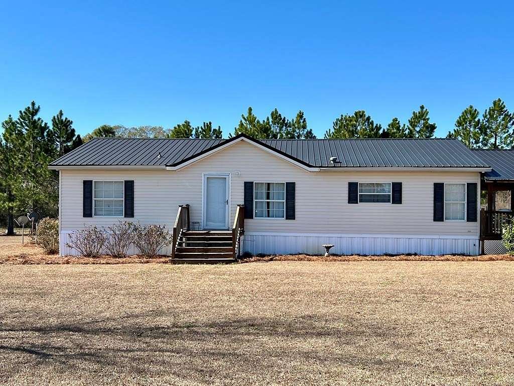 2 Acres of Residential Land with Home for Sale in Norman Park, Georgia