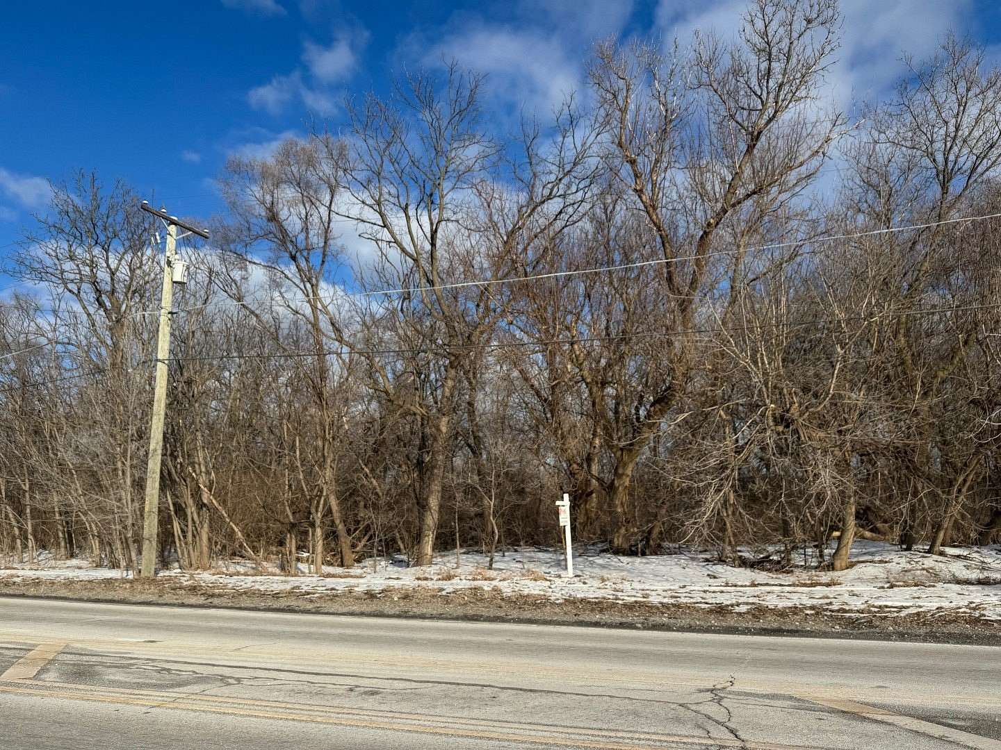 1.5 Acres of Commercial Land for Sale in Carpentersville, Illinois