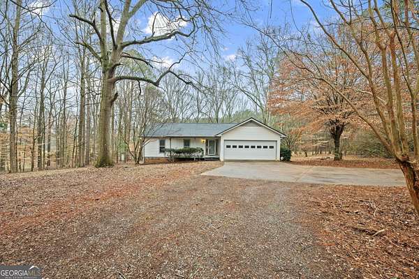 4.8 Acres of Residential Land with Home for Sale in Jefferson, Georgia