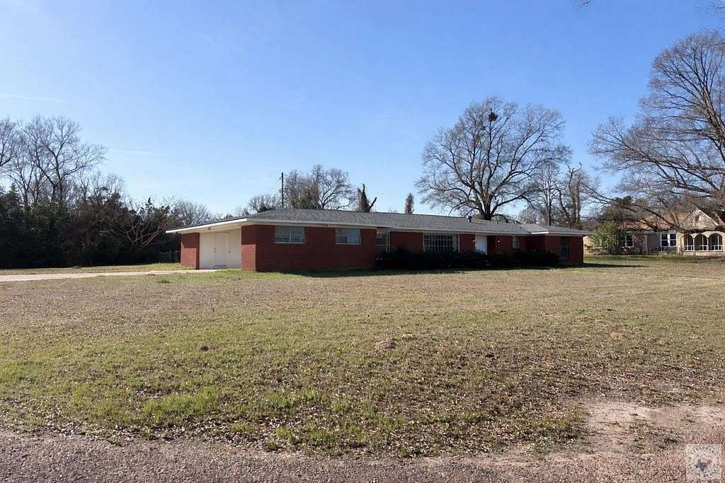 3.67 Acres of Residential Land with Home for Sale in Atlanta, Texas