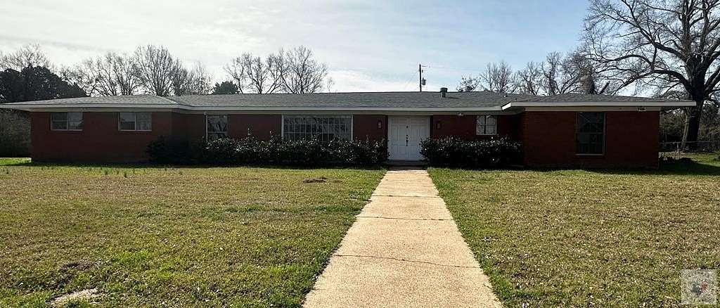 3.67 Acres of Land with Home for Sale in Atlanta, Texas