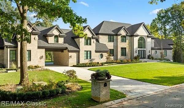 1 Acre of Residential Land for Sale in Highland Township, Michigan