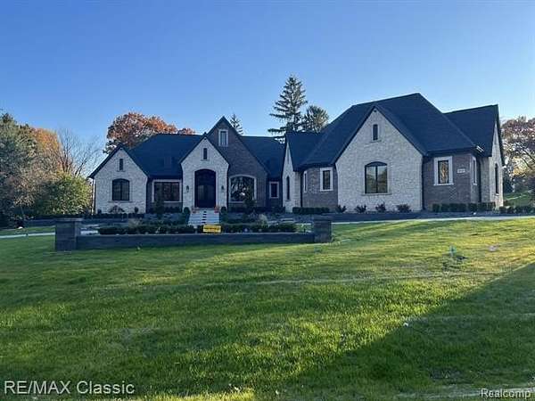 1 Acre of Residential Land for Sale in Highland Township, Michigan