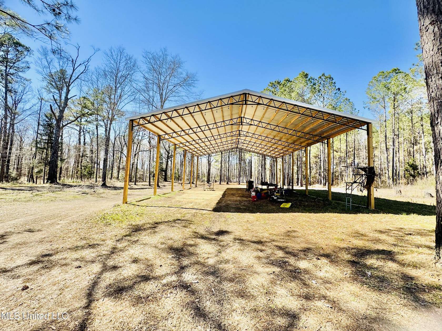 6 Acres of Residential Land for Sale in Florence, Mississippi