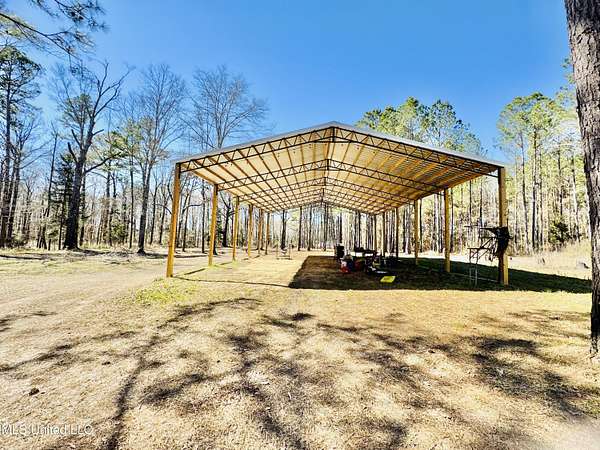 6 Acres of Residential Land for Sale in Florence, Mississippi