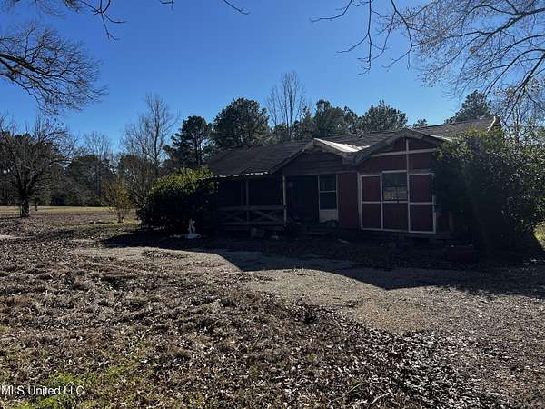 2 Acres of Residential Land with Home for Sale in Lumberton, Mississippi