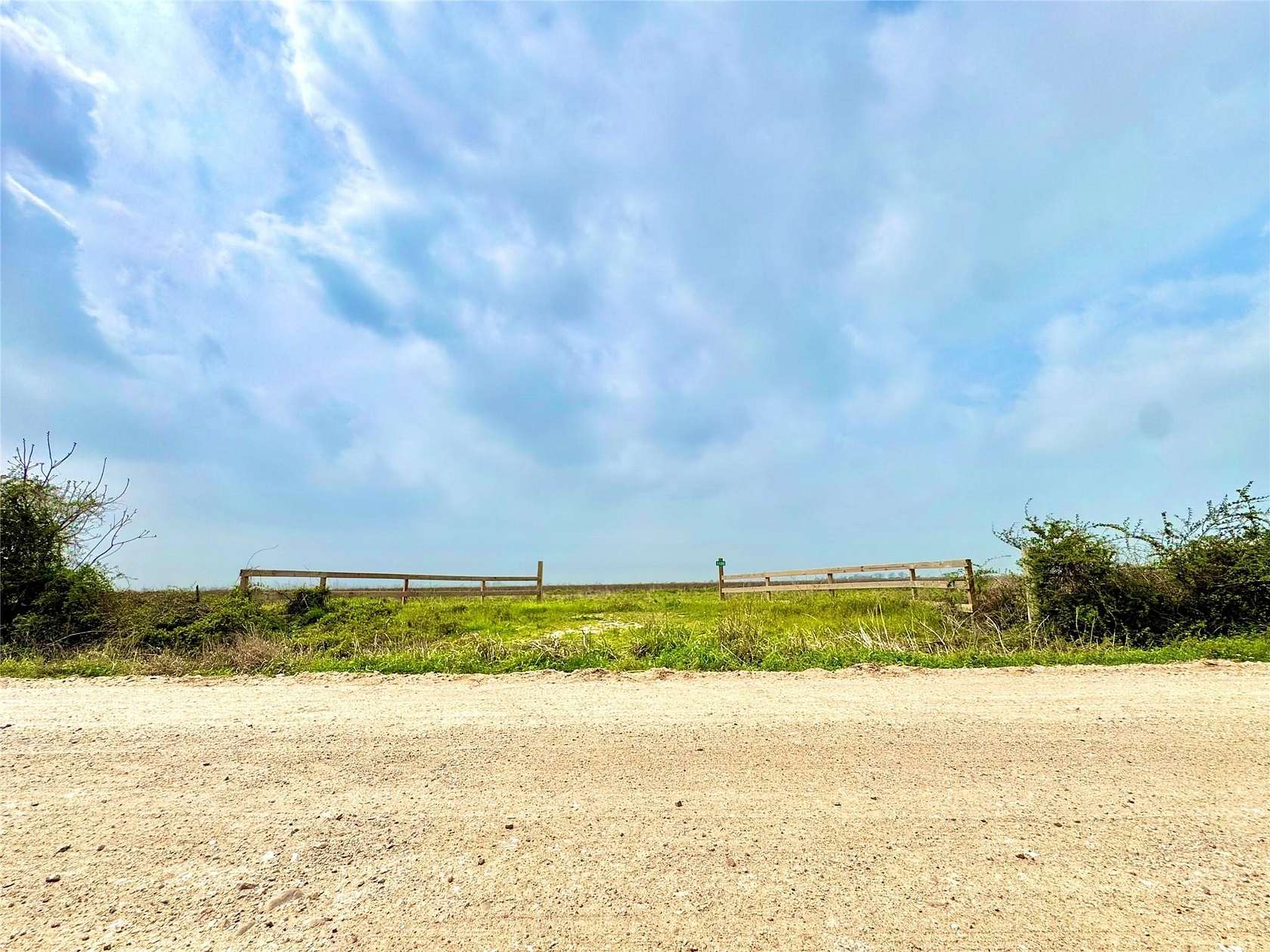 10.7 Acres of Land for Sale in Eagle Lake, Texas