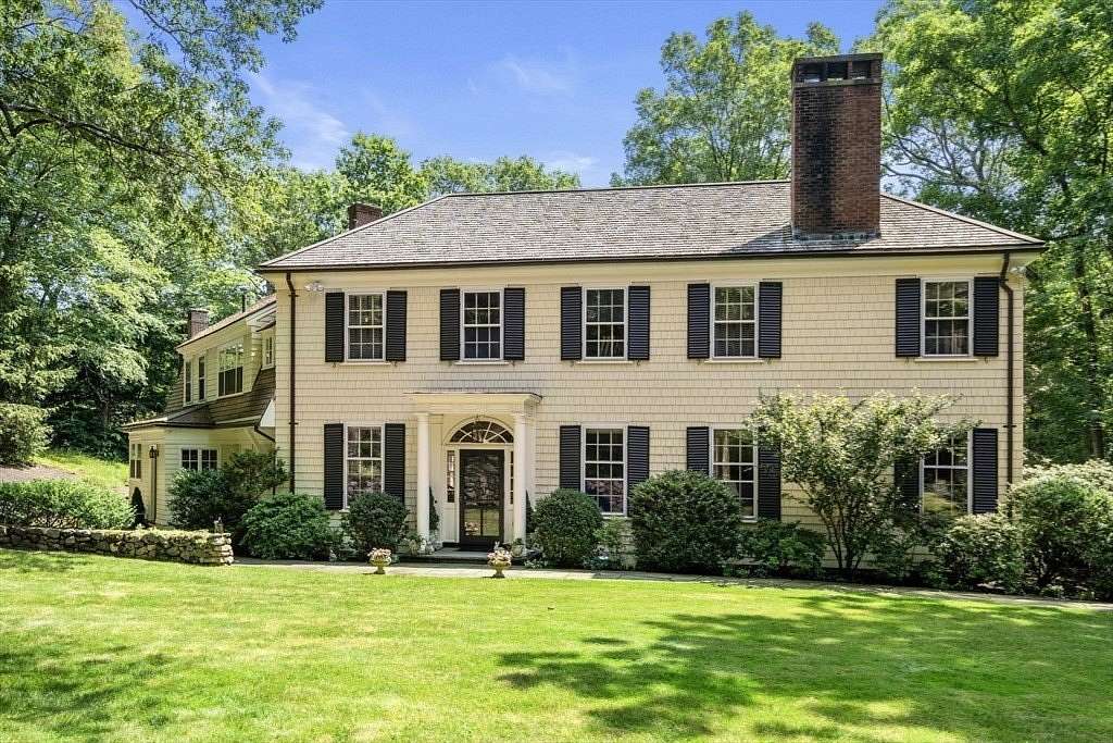 2.53 Acres of Residential Land with Home for Sale in Weston, Massachusetts