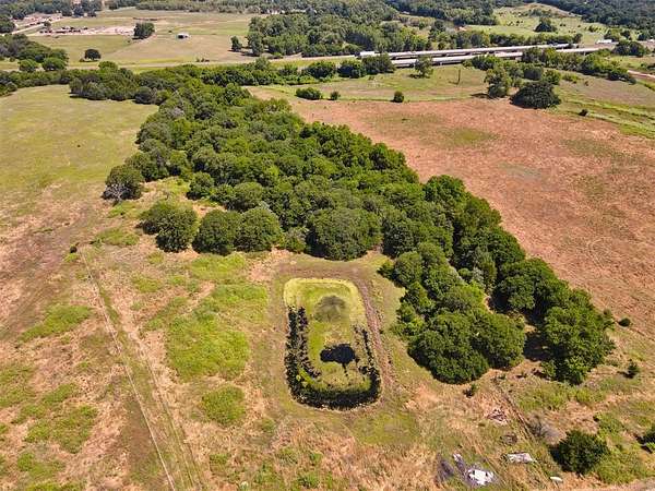 10 Acres of Residential Land for Sale in Shawnee, Oklahoma