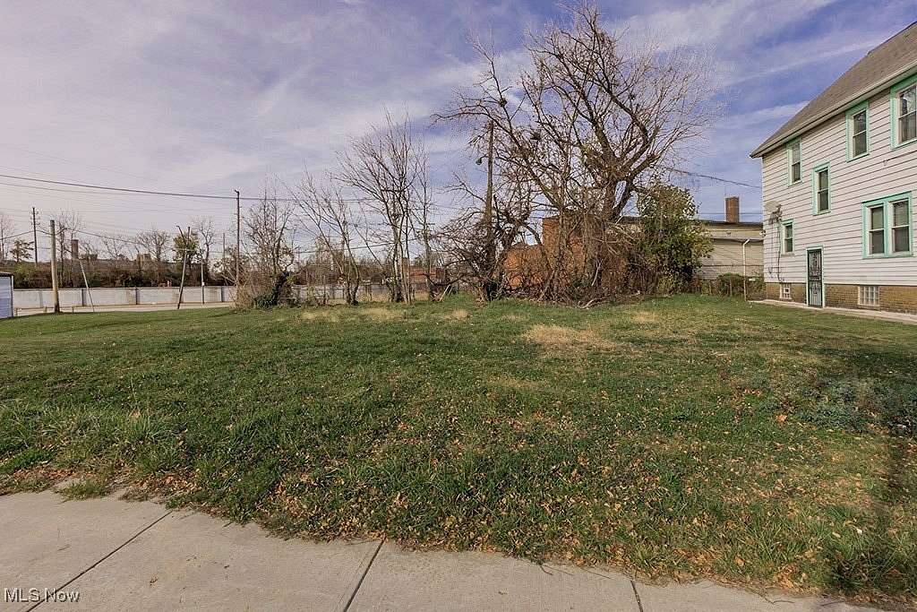 0.06 Acres of Commercial Land for Sale in East Cleveland, Ohio