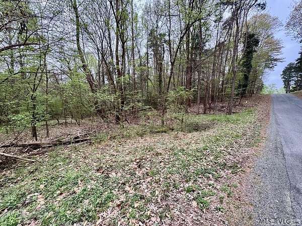 1 Acre of Residential Land for Sale in Clarksville, Virginia
