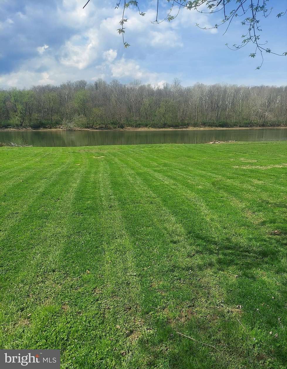 1 Acre of Residential Land for Sale in Falling Waters, West Virginia