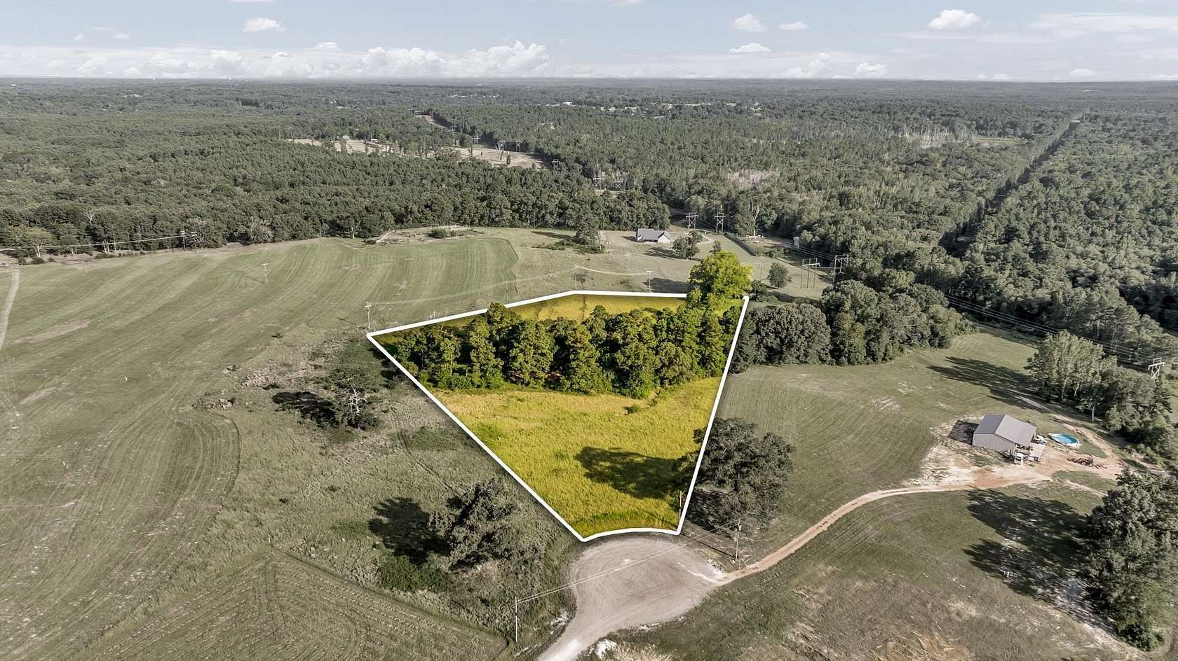5.32 Acres of Residential Land for Sale in Big Sandy, Texas