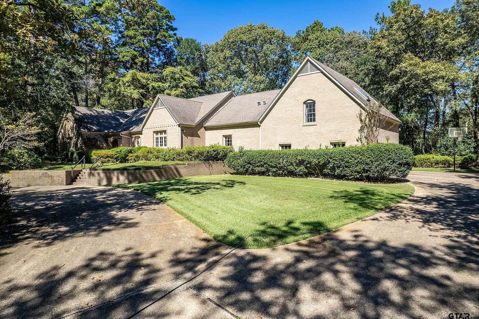 2.84 Acres of Residential Land with Home for Sale in Tyler, Texas