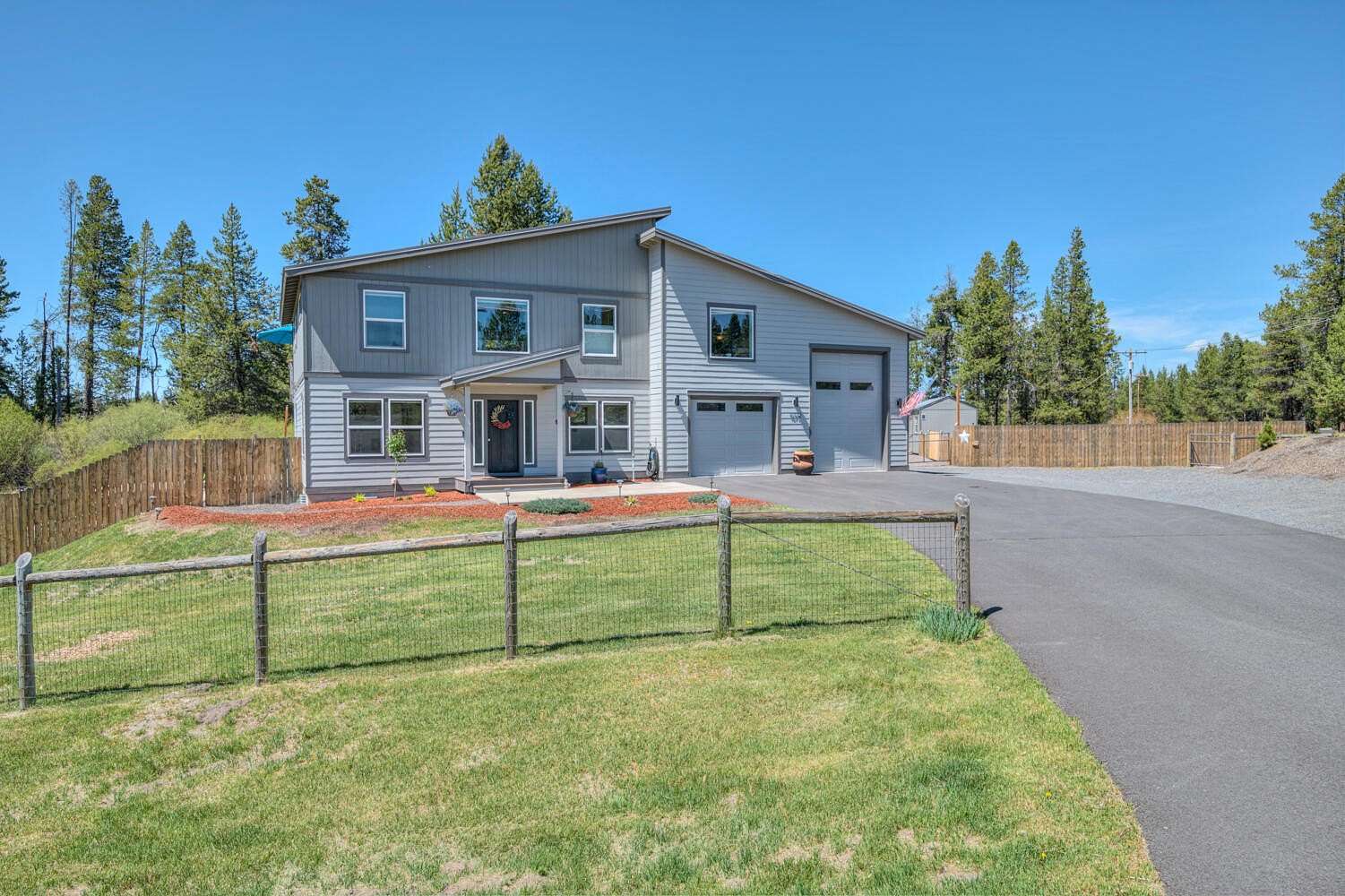 2.4 Acres of Land with Home for Sale in La Pine, Oregon
