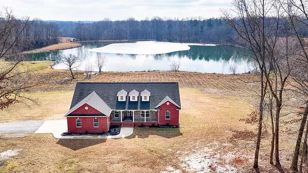 3.5 Acres of Residential Land with Home for Sale in McMinnville, Tennessee