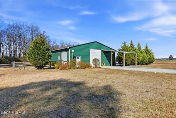 14.4 Acres of Recreational Land with Home for Sale in Mount Olive, North Carolina