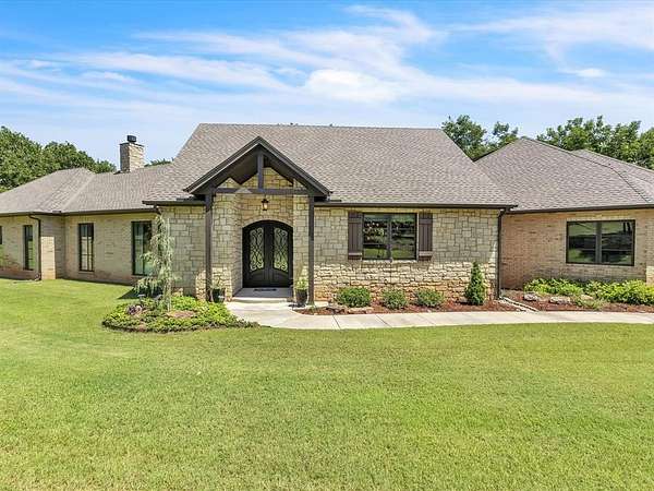 10 Acres of Land with Home for Sale in Edmond, Oklahoma