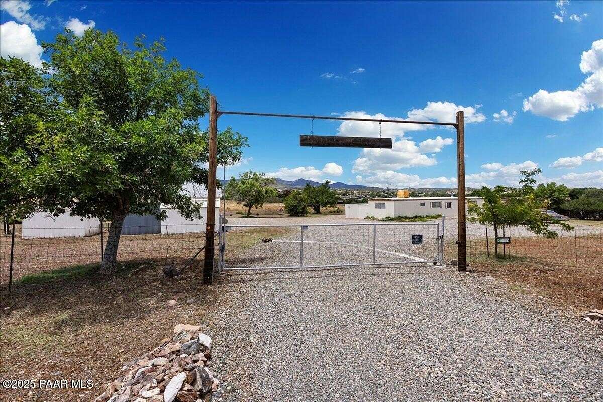 4.4 Acres of Land with Home for Sale in Dewey-Humboldt, Arizona