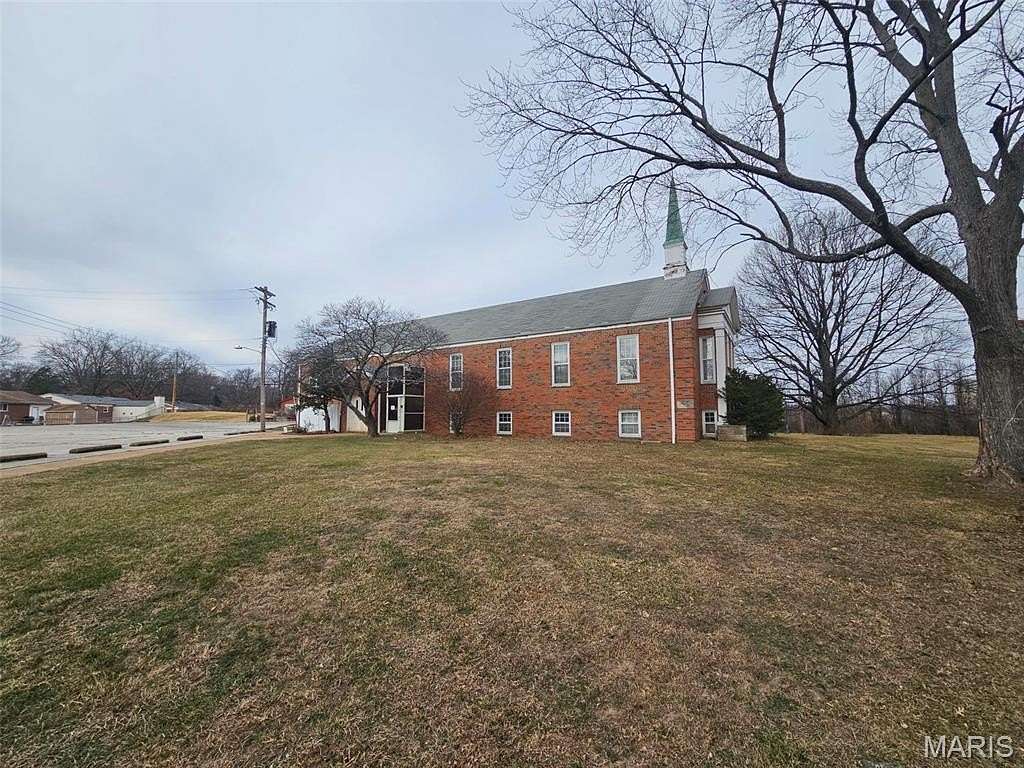 5.2 Acres of Improved Commercial Land for Sale in Dellwood, Missouri