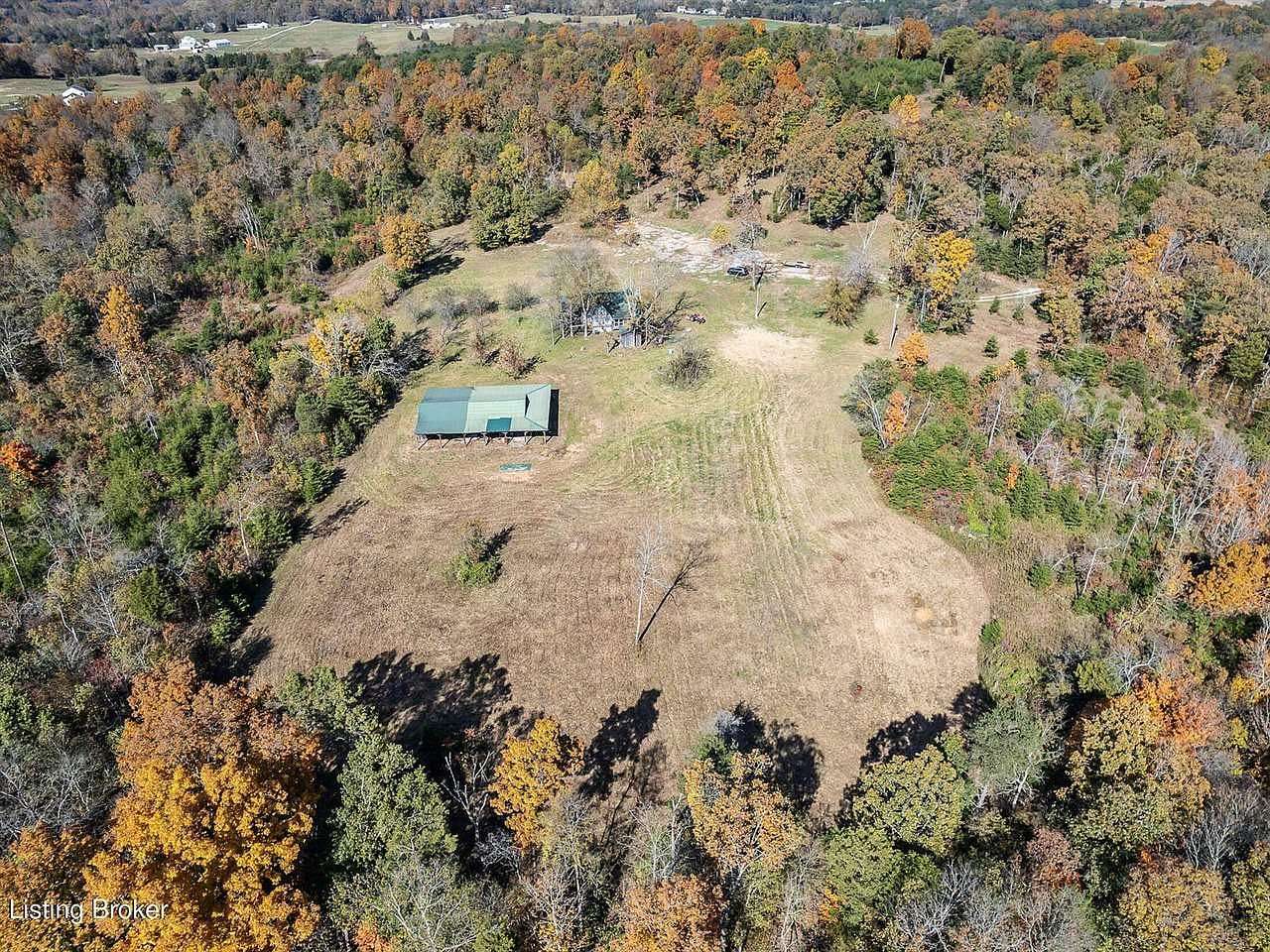 70 Acres of Land with Home for Sale in Munfordville, Kentucky