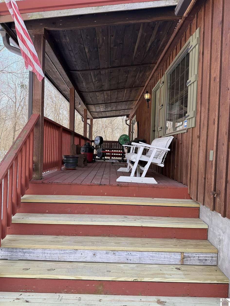 9.53 Acres of Residential Land with Home for Sale in Calvert City, Kentucky