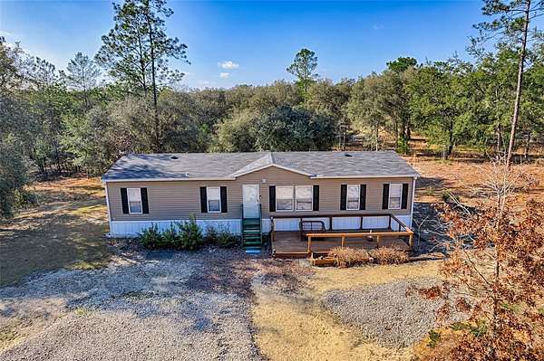 5 Acres of Residential Land with Home for Sale in Hawthorne, Florida