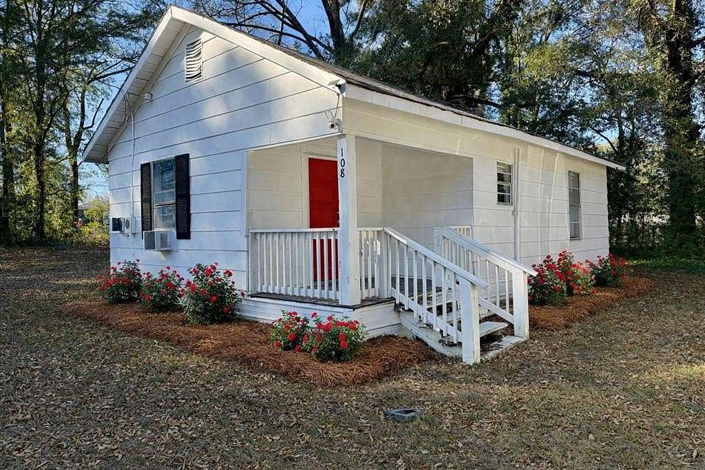 0.5 Acres of Residential Land with Home for Sale in Brundidge, Alabama