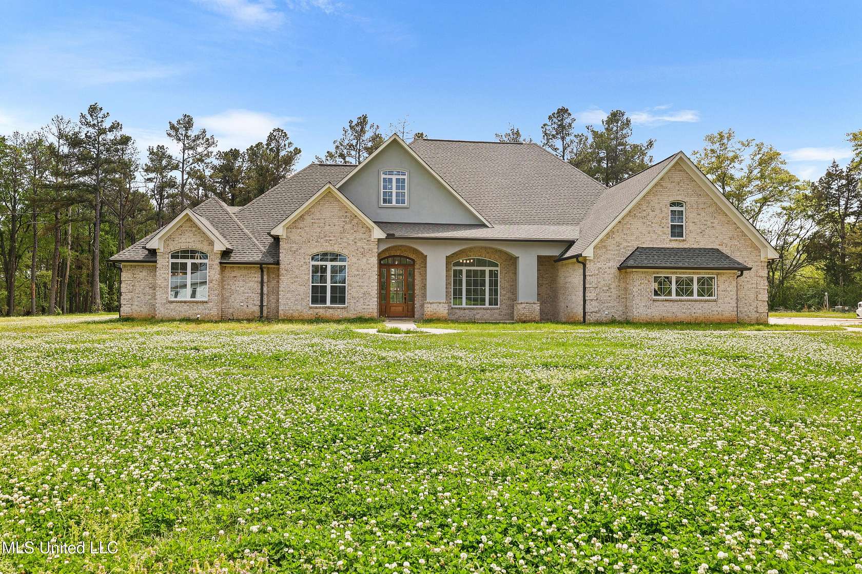 4 Acres of Residential Land with Home for Sale in Hazlehurst, Mississippi