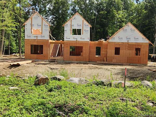 2.2 Acres of Land with Home for Sale in Somers, New York