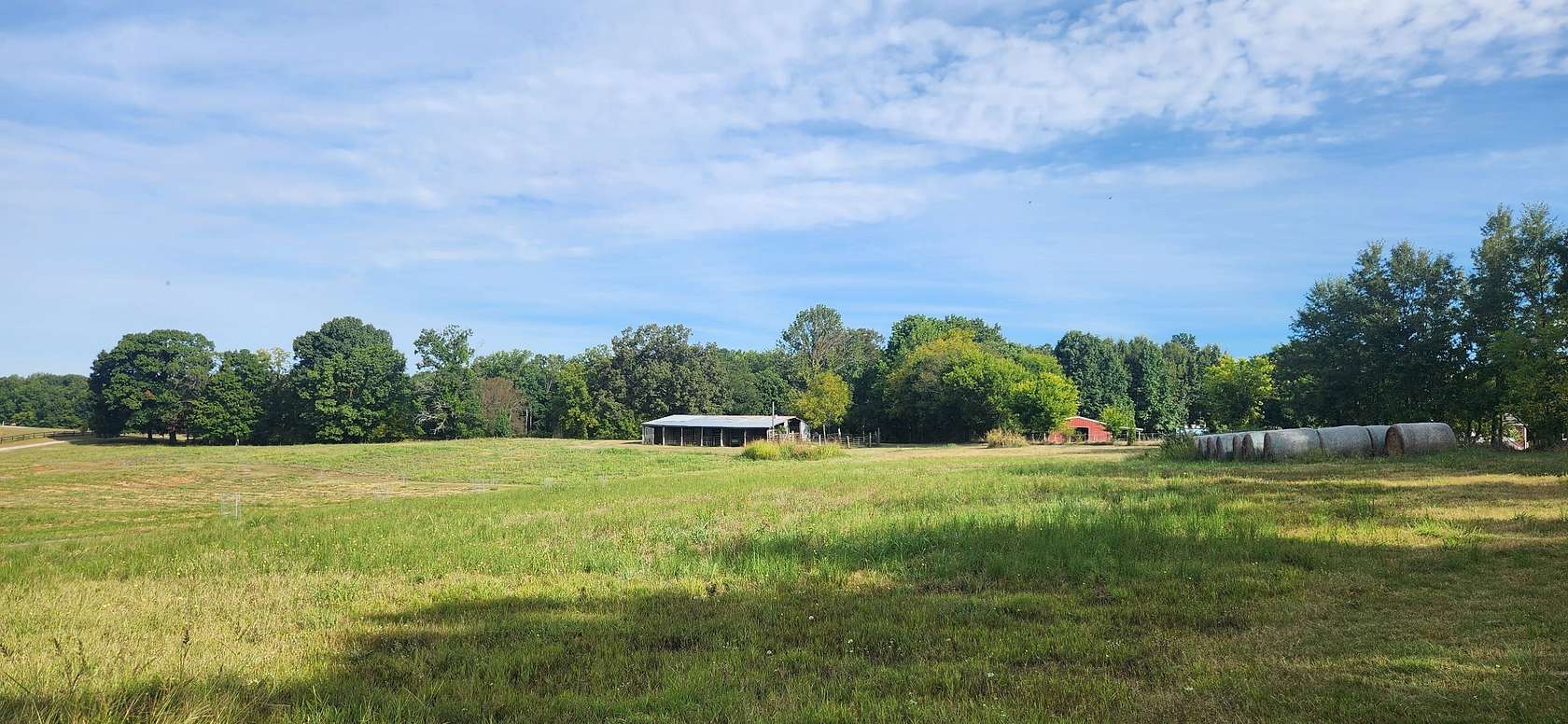 42 Acres of Land for Sale in Cedar Hill, Tennessee