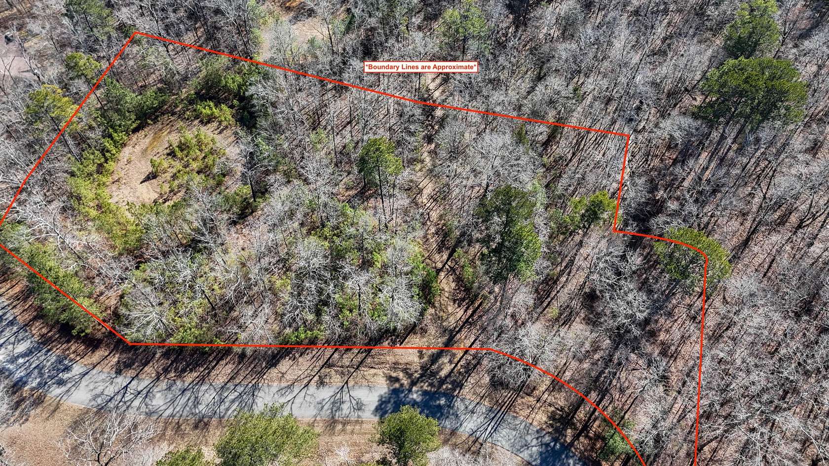 2.4 Acres of Residential Land for Sale in Columbus, Mississippi