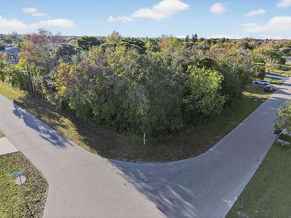 Residential Land for Sale in Port St. Lucie, Florida