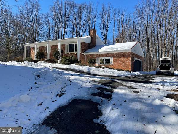 1.78 Acres of Residential Land with Home for Lease in Fairfax, Virginia