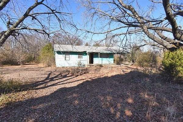 39.3 Acres of Recreational & Residential Land for Sale in Henryetta, Oklahoma