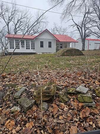 30 Acres of Agricultural Land with Home for Sale in Clever, Missouri