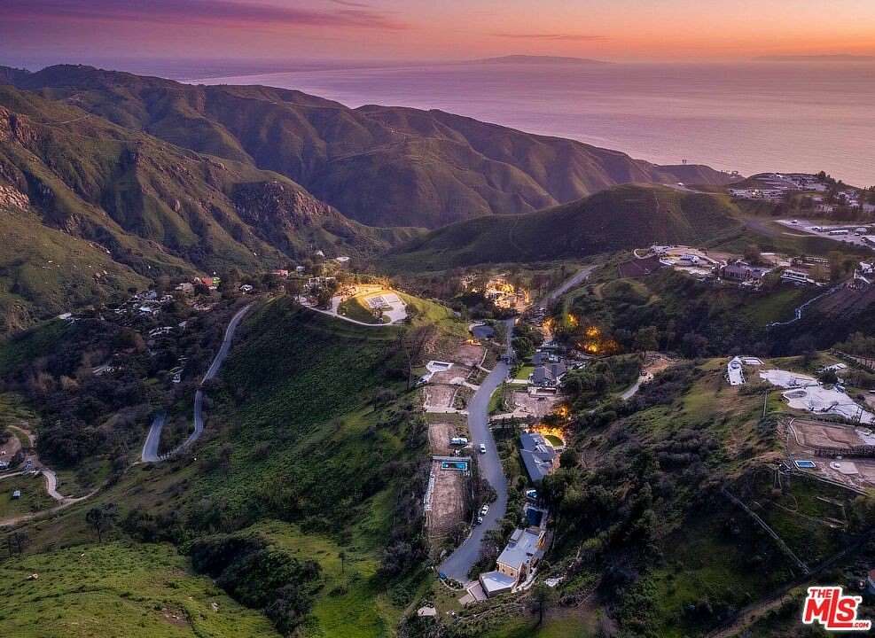 0.94 Acres of Residential Land for Sale in Malibu, California