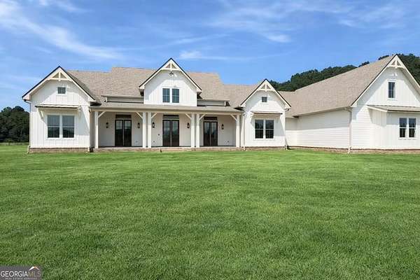 12 Acres of Land with Home for Sale in Jackson, Georgia