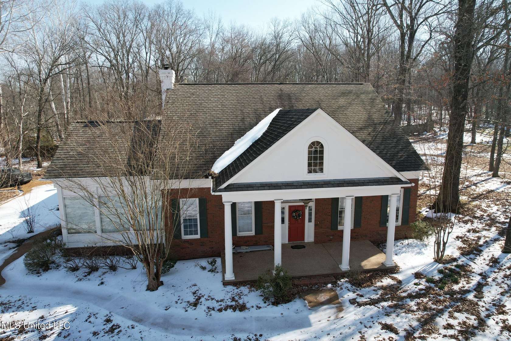 2.12 Acres of Residential Land with Home for Sale in Southaven, Mississippi