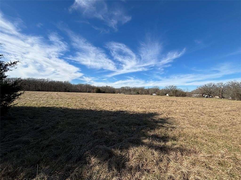 19.2 Acres of Land for Sale in Kemp, Texas