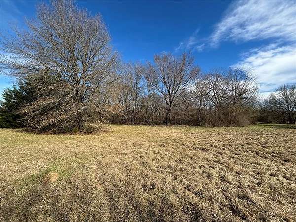 8.2 Acres of Land for Sale in Kemp, Texas