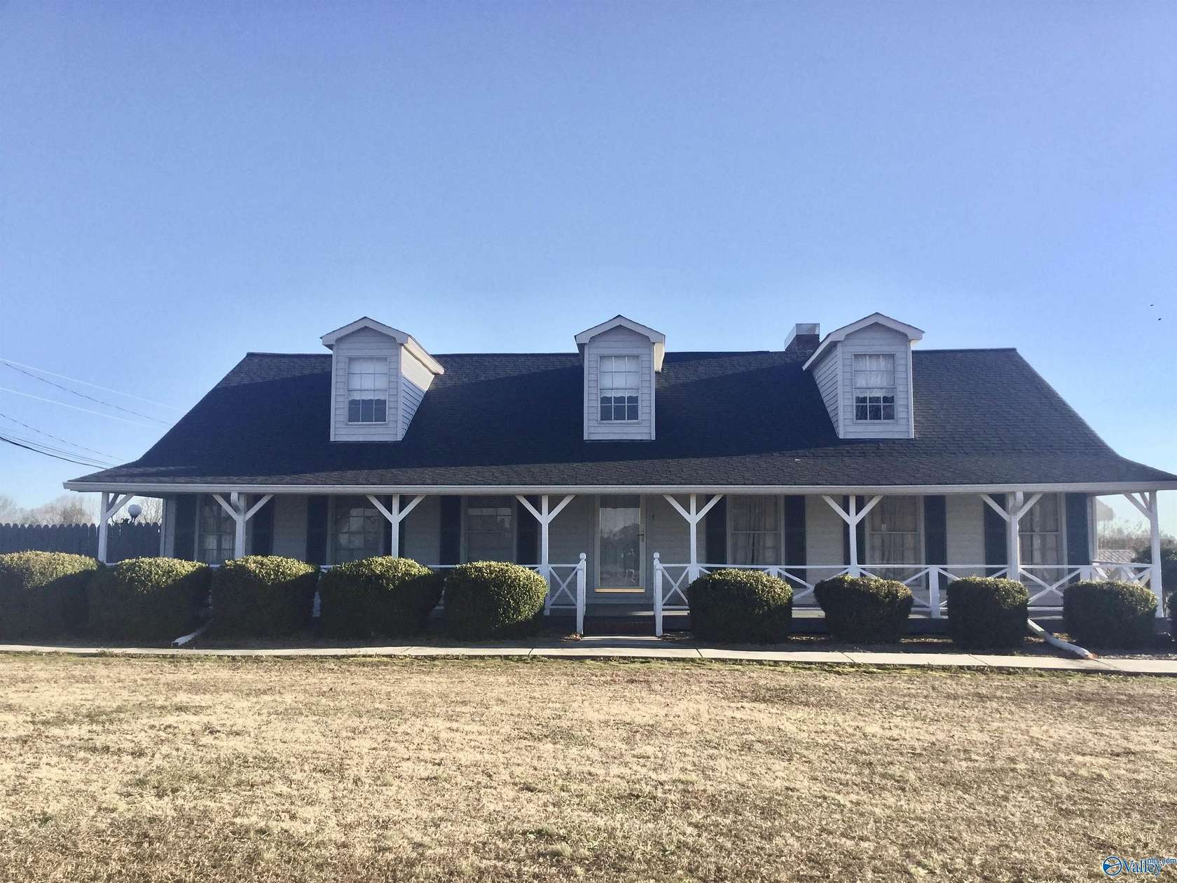 4 Acres of Residential Land with Home for Sale in Baileyton, Alabama