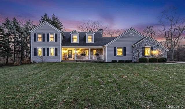 1.8 Acres of Residential Land with Home for Sale in Waterford, Michigan