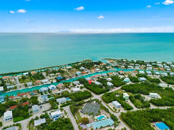 Residential Land for Sale in Duck Key, Florida