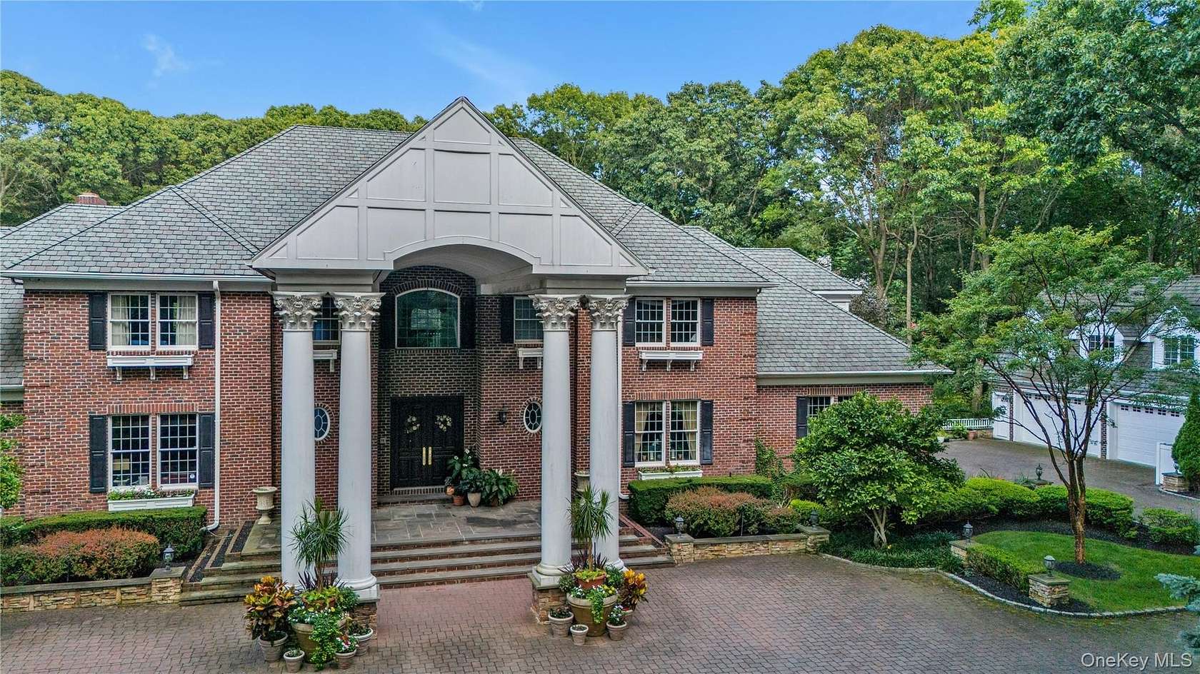 4 Acres of Land with Home for Sale in Lattingtown, New York